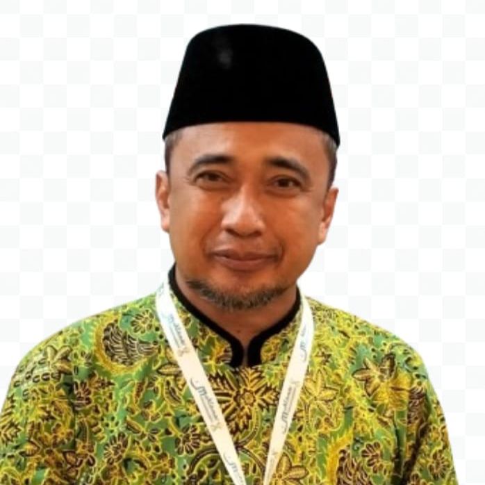 Dr. Ugin Lugina, M.Pd.